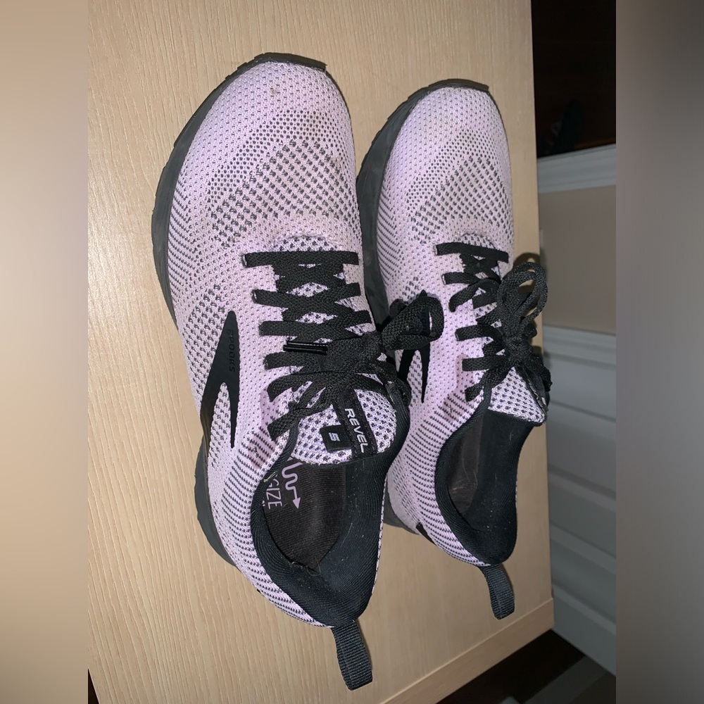 Brooks Revel running shoes - sz 10, lavender/black. Great condition!